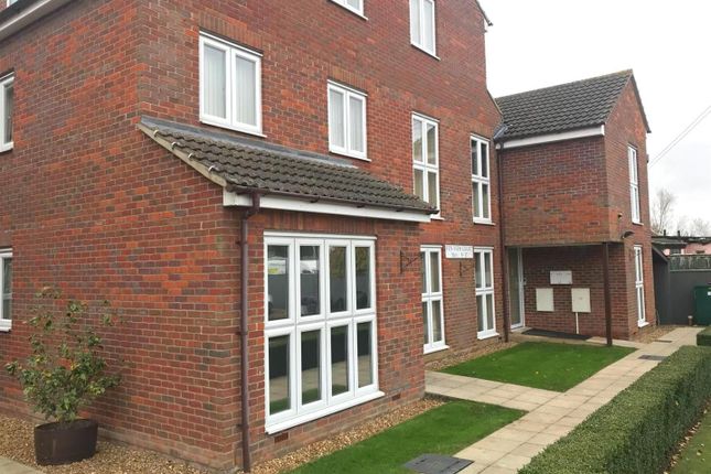 Thumbnail Shared accommodation to rent in Fen View Court, Cambridge