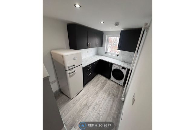 Room to rent in Haven Lane, London