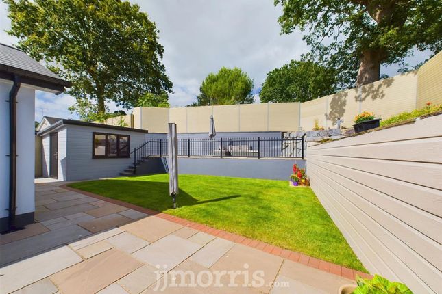 8 Caeberllan, Newcastle Emlyn photo 3