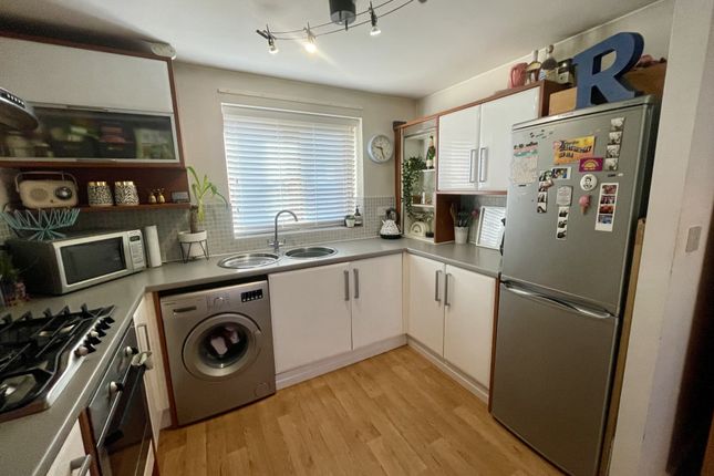 21, Standside, Northampton photo 2