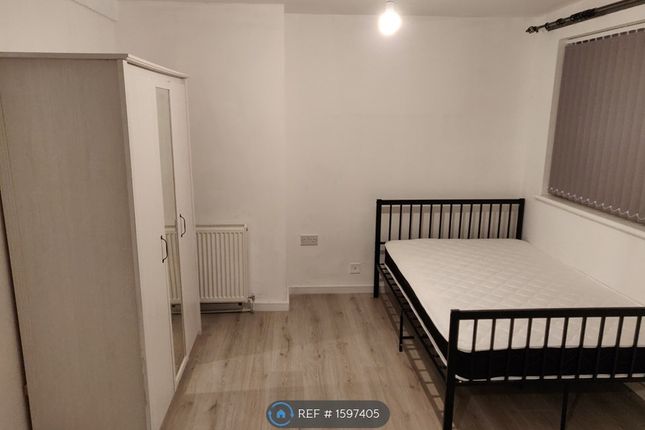 Thumbnail Room to rent in Minster Way, Slough