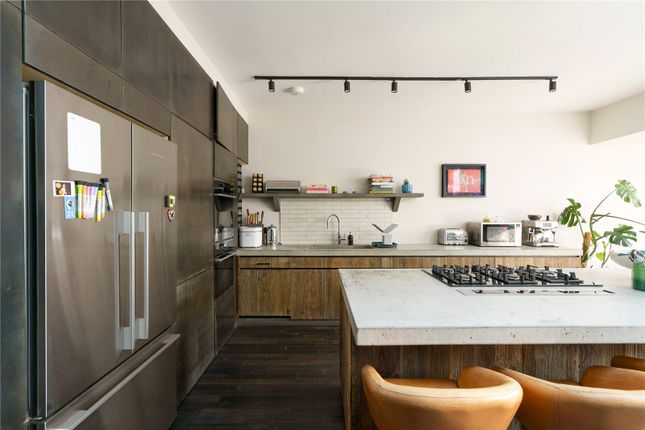 13, Kempe Road, London photo 3