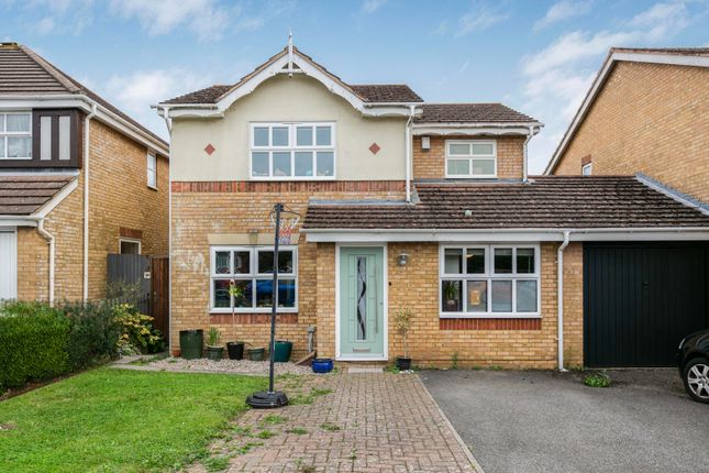 Link-detached house to rent in Longacres, St Albans