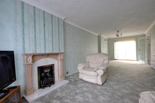 7, Blackthorn Lane, Hull photo 3