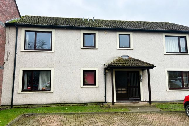 Flat to rent in Canal Court, Infirmary Street