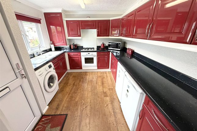 6, Little Dawley Close, Telford photo 2