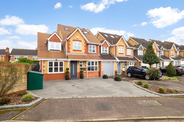 Link-detached house for sale in Hadleigh Drive, Belmont, Sutton