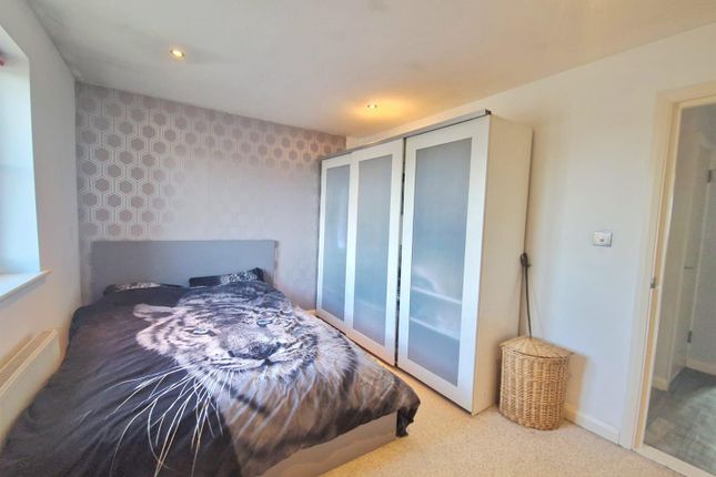 47, Apple Tree Close, Newark photo 5