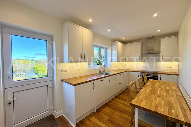 61, Northaw Road West, Potters Bar photo 3
