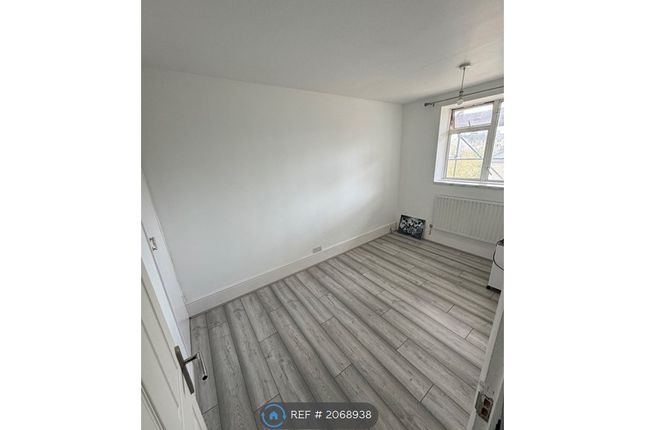 Thumbnail Room to rent in Jasmin House, London