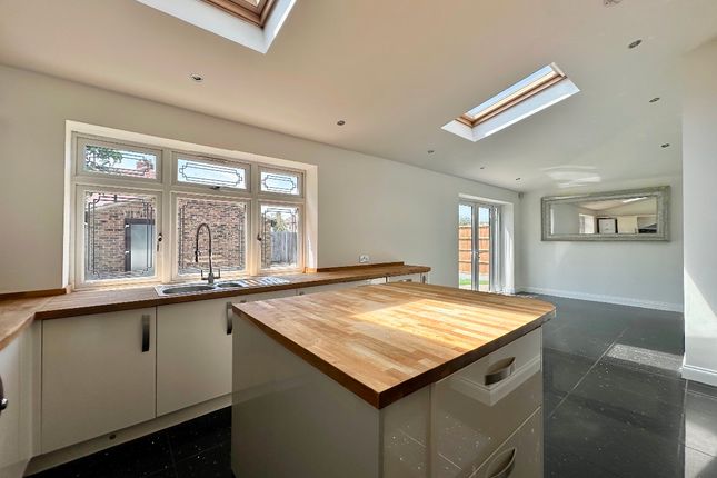 11 Conrad Road, Stanford-le-Hope photo 2