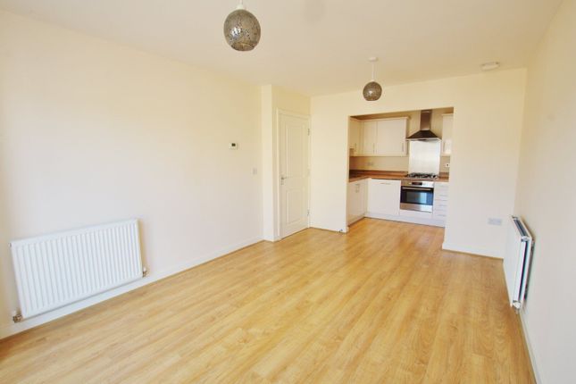 Oliver Court, Watford, Watford photo 2