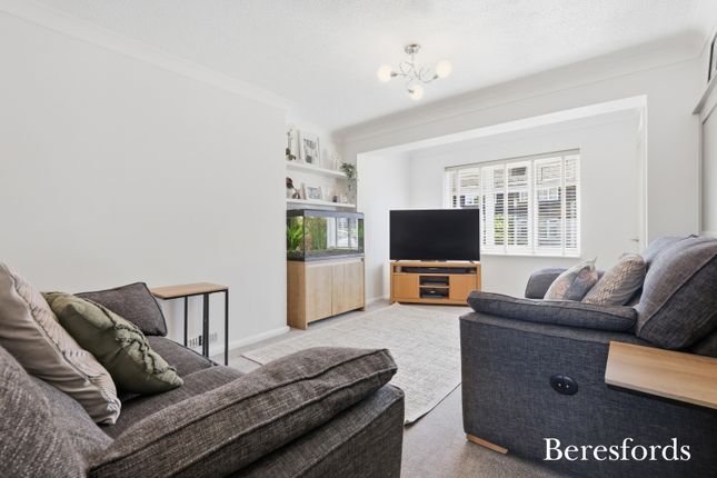 122, Long Brandocks, Chelmsford photo 4