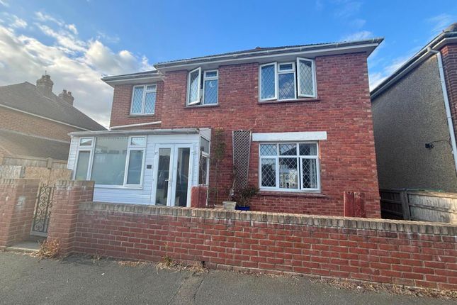 5-bed house on 14, Stag Road, Sandown, £395,000