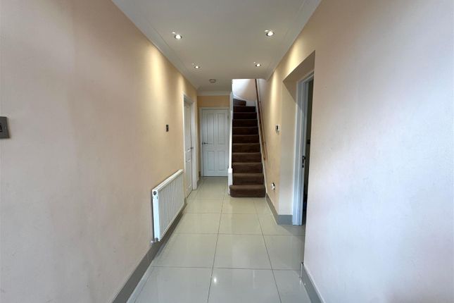 55, Woodlands Avenue, Ruislip photo 2