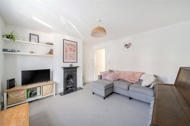 8, Mayo Road, Walton-On-Thames photo 4