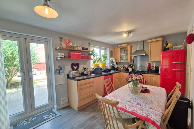 14 Otter Close, Ibstock photo 2