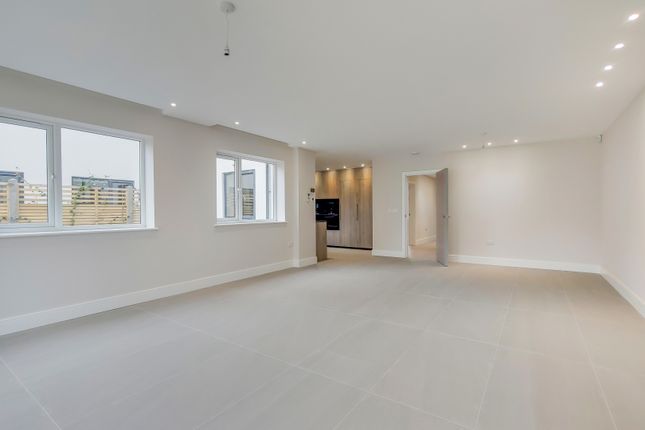 168, Bridge Lane, London photo 4