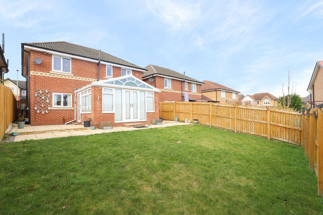 Detached house to rent in Carlton Way, Treeton