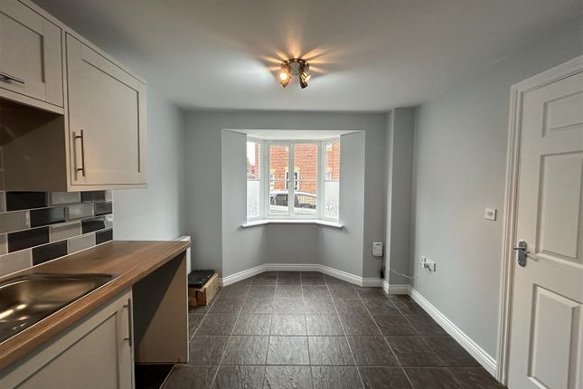 3, Coker Way, Chard photo 3
