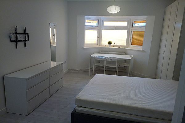 Room to rent in Flamsteed Road, London
