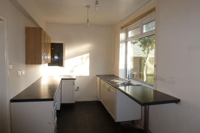 2, Glamis Grove, Middlesbrough photo 2