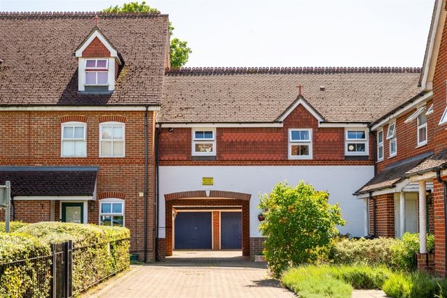 15, Regents Mews, Horley photo 4