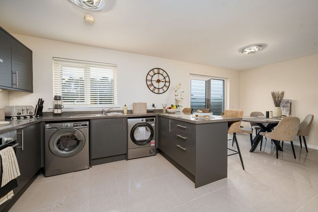 28, Castleview Park, Dundee, DD4 photo 3