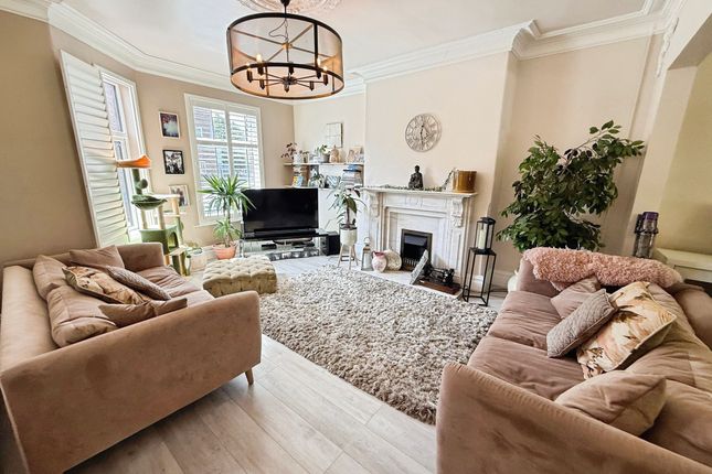 42 Oakfield Road, Stockport photo 3