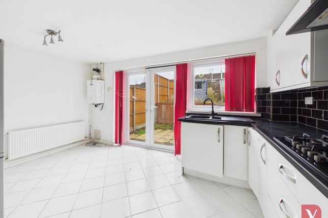 33, Boxted Close, Luton photo 4