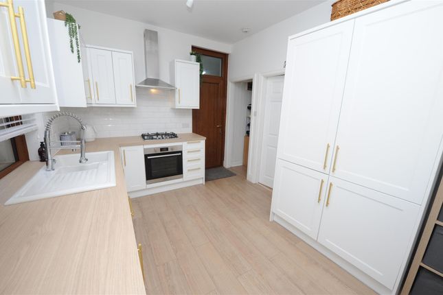 7, Kingston Road, Bradford photo 3