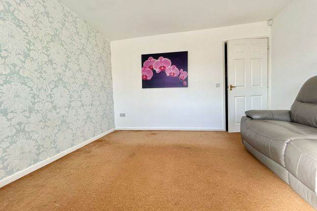 62, Fow Oak, Coventry photo 5