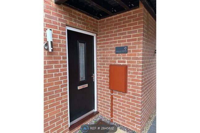 1-bed semi-detached on Lithgows Avenue, Brooklands, Milton Keynes, £1,500/mo