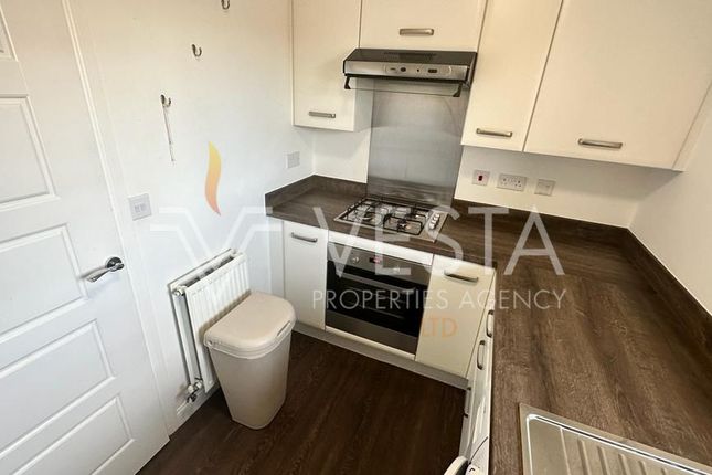 24 The Moorings, Coventry photo 2