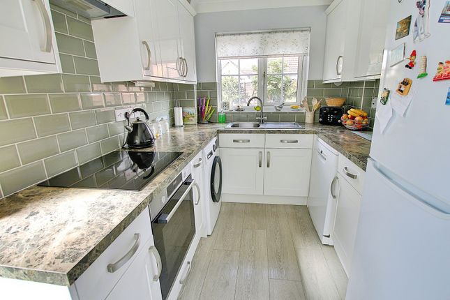 8, Foxglove Way, March photo 3