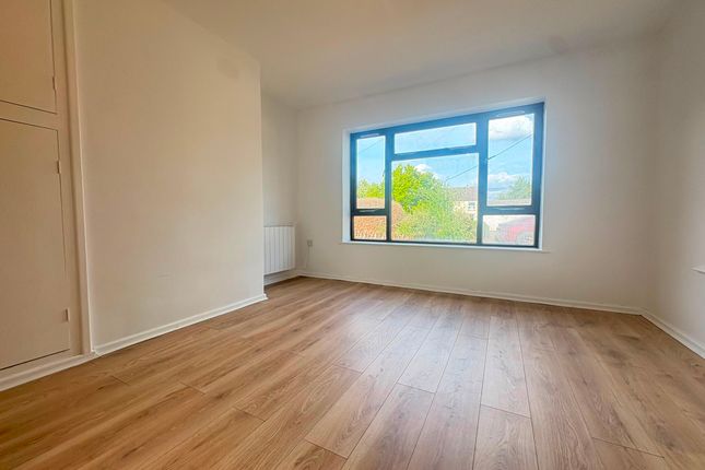 2-bed house on 92, North Street, Crowland, £1,100/mo