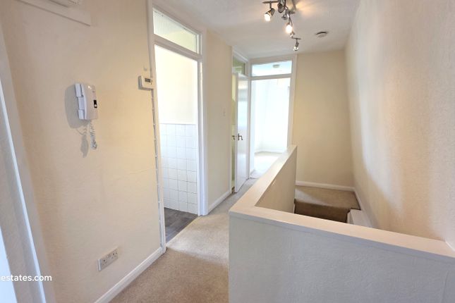 154b Lancaster Road, East Barnet photo 4