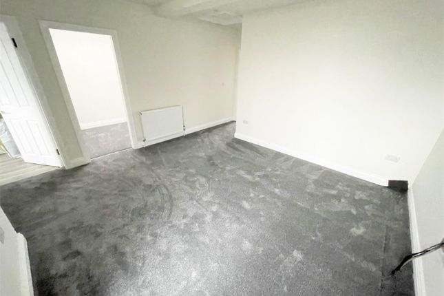 The Broadway, Mill Hill photo 3