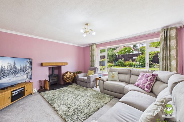 4, Oathills, Malpas photo 3