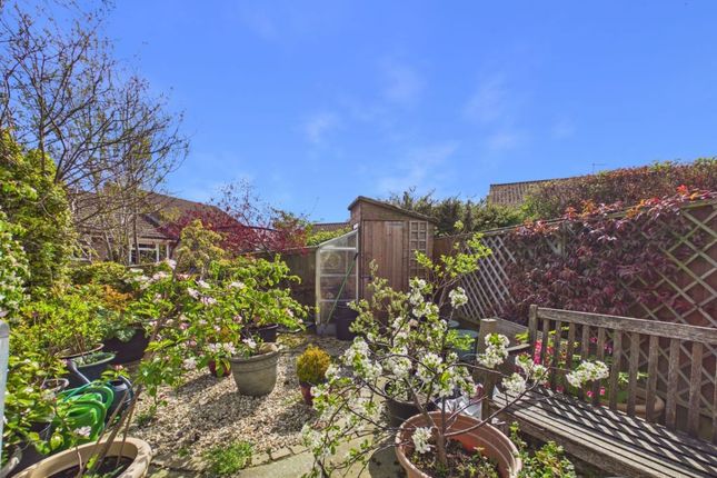 9, Hall Pasture, Whitby photo 2