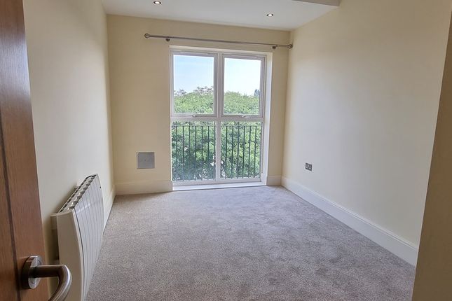 Flat for sale in Cooden Sea Road, Little Common, Bexhill On Sea