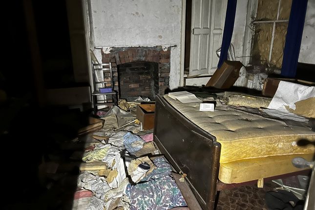 44, Neath Road, Maesteg photo 5