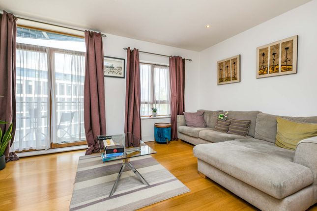 Flat C10,, Trinity Gate, Guildford photo 2