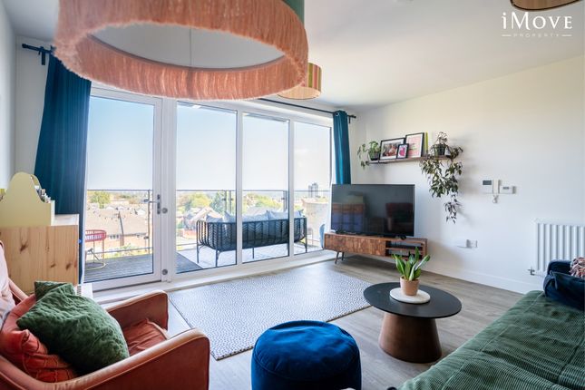 Flat 173, Lambourne House, London photo 3