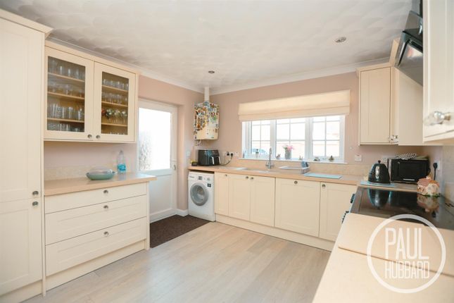 1, Park Meadows, Lowestoft photo 2