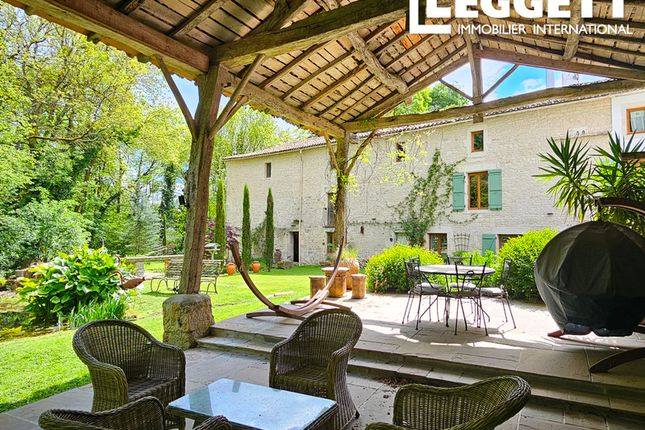 Thumbnail Villa for sale in Chef-Boutonne, Deux-Sèvres, Nouvelle-Aquitaine
