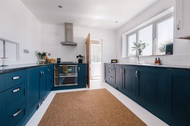 4, Penmere Drive, Newquay photo 4