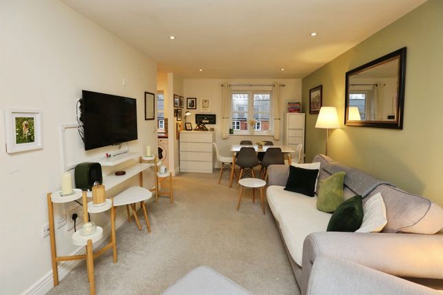 5, Cardingham Court, Consort Mews, Fareham photo 2