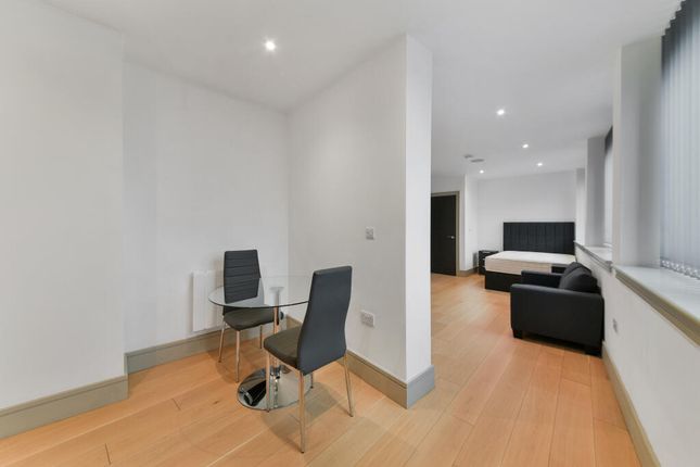 1, Flint Court, High Road, London, N12, London photo 5
