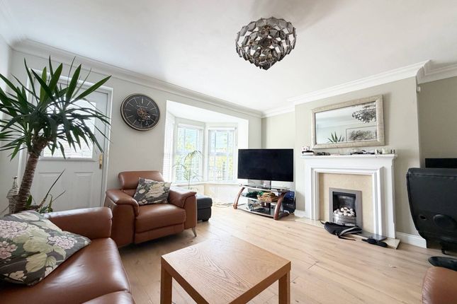 6 Huntington Crescent, LEEDS photo 5